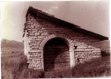 rustico sul Monte Loffa